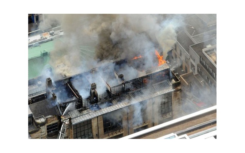 El incendio que arrasó la Escuela de Arte de Glasgow
